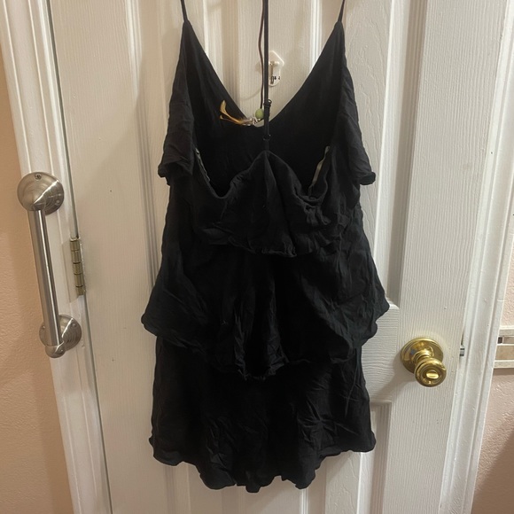 Flirty Ruffle Tank - Picture 2 of 5